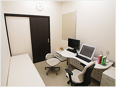 診察室(皮膚科)江戸川橋駅・徒歩5分あべメディカルクリニック